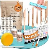 PAINTWERK® XXL Töpferset für Zuhause [inkl. 2kg Ton] - 24-teiliges DIY Set zum Töpfern für Erwachsene inkl. Werkzeug-Kit, Farben & Stempel - lufttrocknend, ohne Brennen
